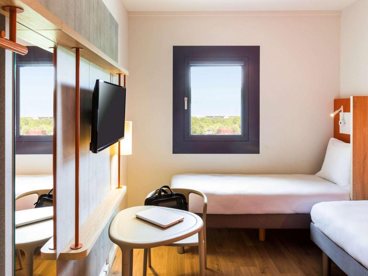 Ibis Budget Stein Maastricht Exterior photo