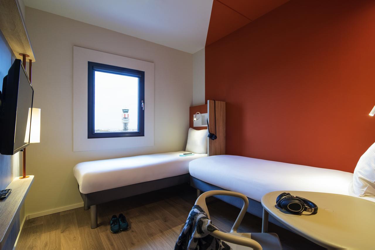 Ibis Budget Stein Maastricht Exterior photo