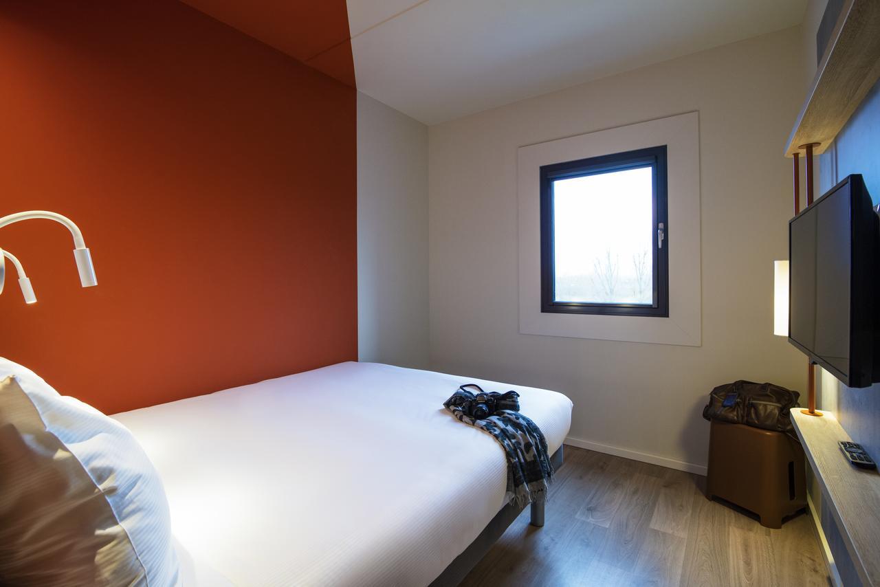 Ibis Budget Stein Maastricht Exterior photo