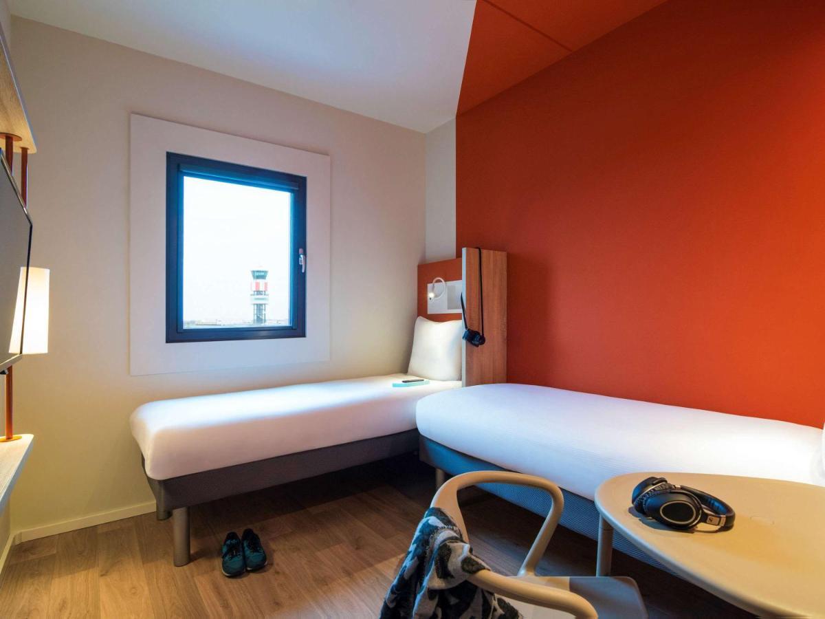 Ibis Budget Stein Maastricht Exterior photo